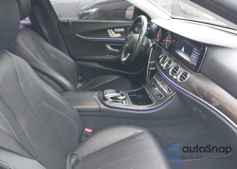 2018 Mercedes-Benz E 300 z USA, uszkodzony, nr VIN WDDZF4JB6JA343460